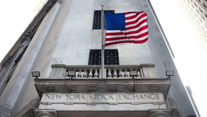 Βουτιά στα futures της Wall Street: ο Dow «γράφει» -500 μονάδες, oil shock και φόβος για νέο πληθωριστικό κύμα Βουτιά στα futures της Wall Street: ο Dow «γράφει» -500 μονάδες, oil shock και φόβος για νέο πληθωριστικό κύμα