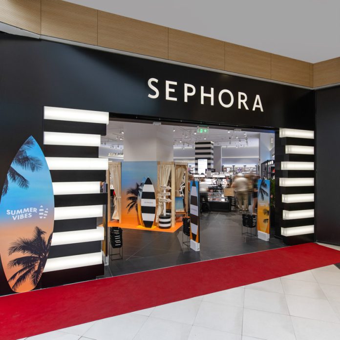 Ιταλία: Στο μικροσκόπιο η Sephora για καλλυντικά σε ανήλικα κορίτσια Ιταλία: Στο μικροσκόπιο η Sephora για καλλυντικά σε ανήλικα κορίτσια