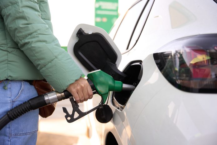 Ασθενέστερος OPEC, αλλά ακριβότερη βενζίνη; Η αγορά λέει “ναι — προς το παρόν” Καύσιμα: Πάγωσε η απεργία, μένει το πλαφόν και έρχεται κουπόνι