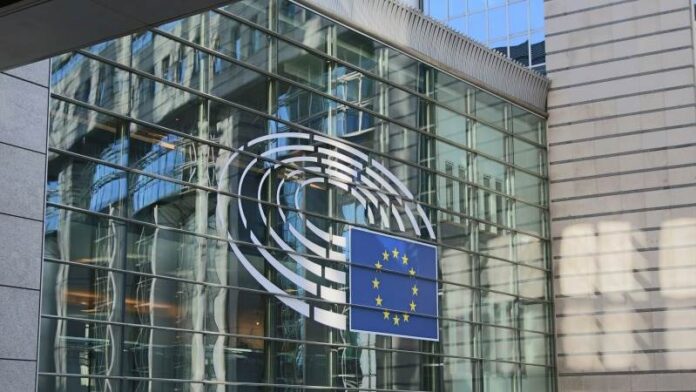 Ευρωκοινοβούλιο ζητά προϋπολογισμό 2,01 τρισ. ευρώ για την ΕΕ 2028-2034 Ευρωπαϊκή Ένωση OR European Union OR EE Ευρωπαϊκό Κοινοβούλιο OR European Parliament ΠΔΠ 2028-2034 OR MFF 2028-2034 Προϋπολογισμός ΕΕ OR EU budget Ελλάδα OR Greece