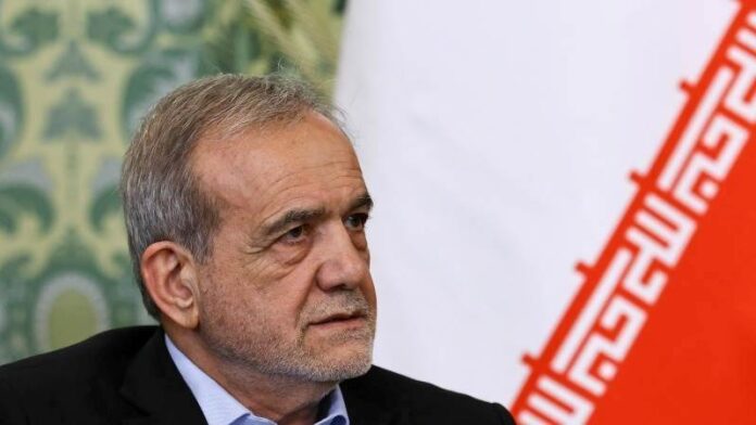 Ιράν: Πιζεσκιάν σε Τραμπ, ενότητα υπό τον Ανώτατο Ηγέτη Pezeshkian OR Πιζεσκιάν, Trump OR Τραμπ, Iran OR Ιράν, USA Iran relations OR σχέσεις ΗΠΑ Ιράν