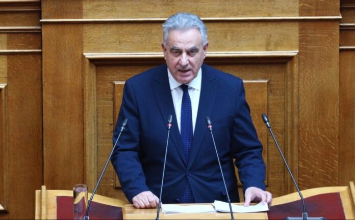 Κόντρα κυβέρνησης – ΠΑΣΟΚ για το βιογραφικό του Αθανάσιου Καββαδά Κόντρα κυβέρνησης – ΠΑΣΟΚ για το βιογραφικό του Αθανάσιου Καββαδά
