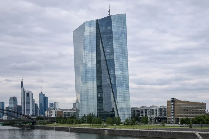 ΕΚΤ: Η Λαγκάρντ αποκλείει στασιμοπληθωρισμό και βλέπει ελεγχόμενο ρίσκο δηλώσεις Κριστίν Λαγκάρντ για πληθωρισμό