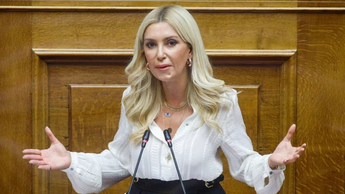 Η Αραμπατζή ζητά προανακριτική για την υπόθεση ΟΠΕΚΕΠΕ Η Αραμπατζή ζητά προανακριτική για την υπόθεση ΟΠΕΚΕΠΕ