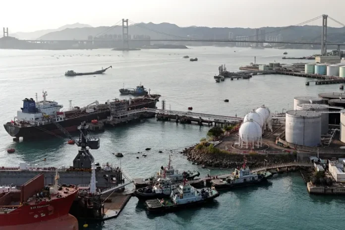 Κίνα: Τα «teapot refineries» κρατούν ζωντανή την αγορά πετρελαίου εν μέσω πολέμου στο Ιράν Κίνα: Τα «teapot refineries» κρατούν ζωντανή την αγορά πετρελαίου εν μέσω πολέμου στο Ιράν
