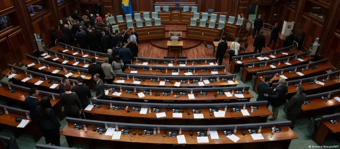 Κόσοβο: Τρίτες κάλπες σε 18 μήνες βαθαίνουν την πολιτική κρίση Κόσοβο: Τρίτες κάλπες σε 18 μήνες βαθαίνουν την πολιτική κρίση