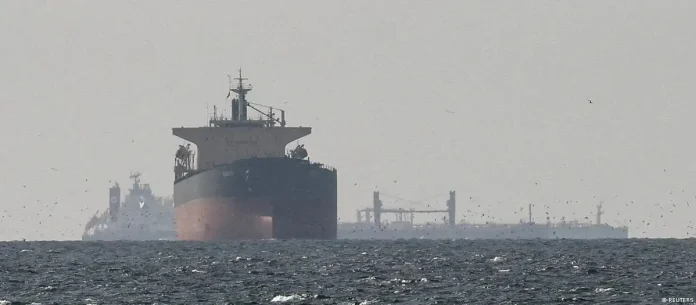 Ινδία πιέζει για άνοιγμα του Ορμούζ καθώς εκτοξεύονται οι τιμές καυσίμων Ινδία πιέζει για άνοιγμα του Ορμούζ καθώς εκτοξεύονται οι τιμές καυσίμων
