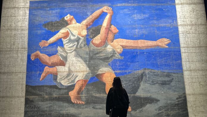 Το νέο μουσείο V&A East επανεφευρίσκει τον ρόλο των μουσείων για τη νεολαία Το νέο μουσείο V&A East επανεφευρίσκει τον ρόλο των μουσείων για τη νεολαία