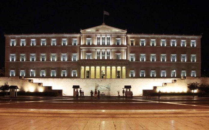 Πτυχία, βιογραφικά και ταξικές διαδρομές στο ελληνικό Κοινοβούλιο Πτυχία, βιογραφικά και ταξικές διαδρομές στο ελληνικό Κοινοβούλιο