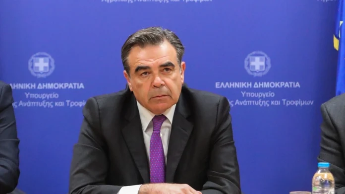 Λιμάνι Μυτιλήνης ξανά σε λειτουργία μετά την κινητοποίηση κτηνοτρόφων Λιμάνι Μυτιλήνης ξανά σε λειτουργία μετά την κινητοποίηση κτηνοτρόφων