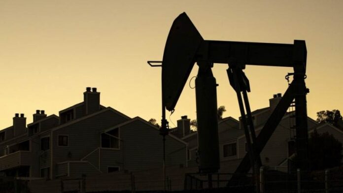 Πετρέλαιο: Βουτιά άνω του 5% με φόντο συμφωνία ΗΠΑ–Ιράν πετρέλαιο OR petrelaio