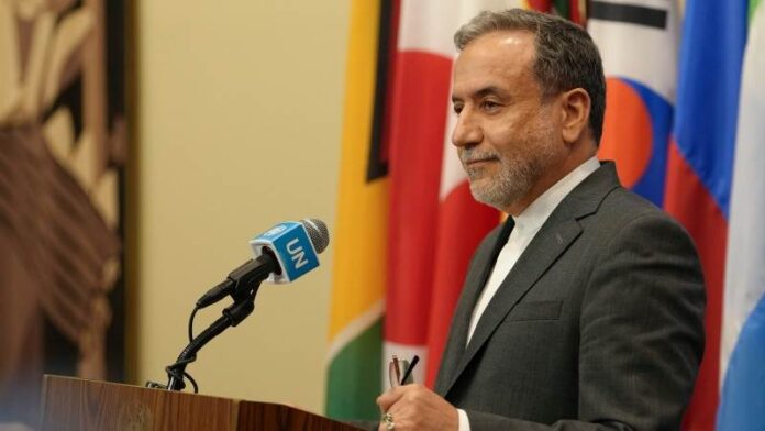 Ιράν: Ο Αραγτσί συζητά με Ομάν για διαχείριση Ορμούζ Ιράν OR Iran, Ομάν OR Oman, Αραγτσί OR Araghchi, Τραμπ OR Trump