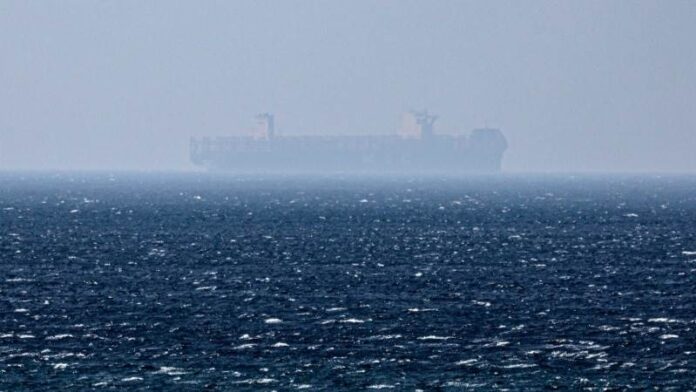 Ιρανικό VLCC σπάει τον αμερικανικό αποκλεισμό και ανατρέπει τις ισορροπίες Ιράν OR Iran, Ηνωμένες Πολιτείες OR USA, δεξαμενόπλοιο OR deksamenioploio, πετρέλαιο OR petrelaio, Trump OR Τραμπ