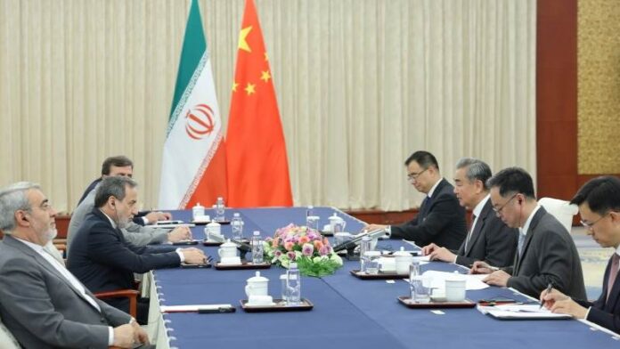 Κίνα OR China Ιράν OR Iran Ουάνγκ Γι OR Wang Yi Αμπάς Αραγτσί OR Abbas Araghchi
