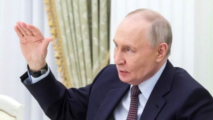 Βλαντίμιρ Πούτιν OR Vladimir Putin, Βολοντίμιρ Ζελένσκι OR Volodymyr Zelensky, Ροστόφ OR Rostov, Ουκρανία OR Ukraine, Ρωσία OR Russia