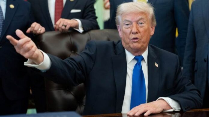 Donald Trump OR Ντόναλντ Τραμπ OR Trump OR Τραμπ OR gas tax OR φόρος καυσίμων ΗΠΑ