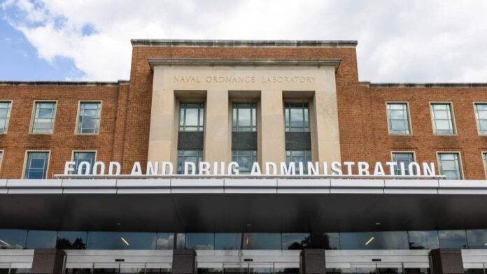 ΗΠΑ: Ο Τραμπ αλλάζει ηγεσία στον FDA με προσωρινό διάδοχο Donald Trump OR Ντόναλντ Τραμπ, FDA, Marty Makary OR Μάρτι Μακάρι, Kyle Diamantas OR Κάιλ Ντιαμάντας