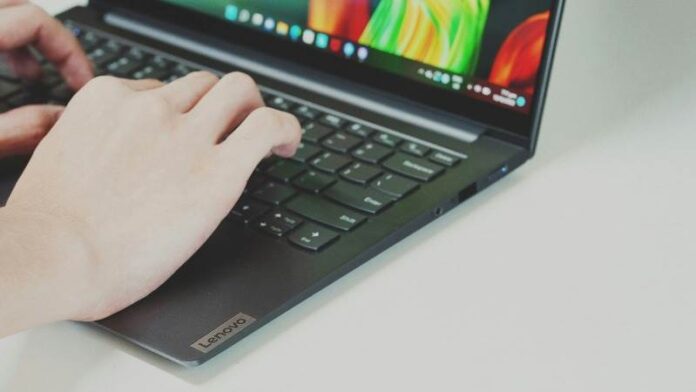 Άνοδος 20% για τη Lenovo μετά το άλμα εσόδων στο τρίμηνο Lenovo