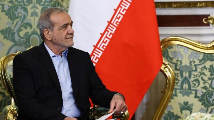 Ιράν: Ο Πεζεσκιαν σκληραίνει τη ρητορική στις πυρηνικές διαπραγματεύσεις Iran OR Ιράν OR Pezeshkian OR Πεζεσκιαν
