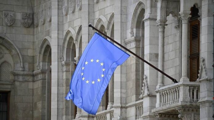 ΕΕ κρατά ανοικτή την πρεσβεία στο Κίεβο παρά τις ρωσικές απειλές European Union OR Ευρωπαϊκή Ένωση Ουκρανία Kievo OR Κίεβο Lavrov OR Λαβρόφ