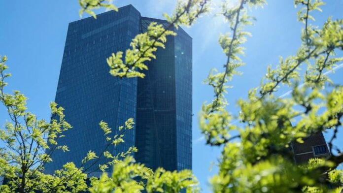 ΕΚΤ OR ECB