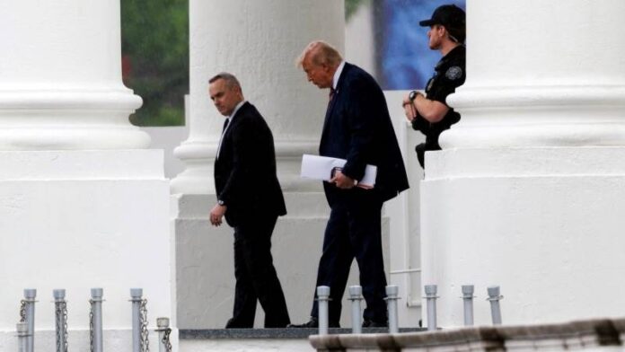 Ντόναλντ Τραμπ OR Donald Trump OR Τραμπ, Ιράν OR Iran, Στενά του Ορμούζ OR Strait of Hormuz