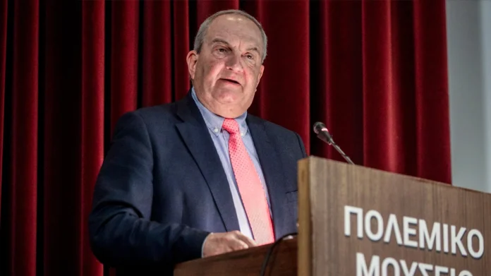 Καραμανλής καταγγέλλει πελατειακή διαχείριση και αδιέξοδο στο αγροτικό μοντέλο Καραμανλής καταγγέλλει πελατειακή διαχείριση και αδιέξοδο στο αγροτικό μοντέλο