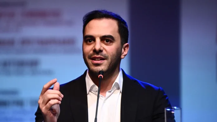 ΠΑΣΟΚ παρουσιάζει ολοκληρωμένο σχέδιο για την κλιματική κρίση ΠΑΣΟΚ παρουσιάζει ολοκληρωμένο σχέδιο για την κλιματική κρίση