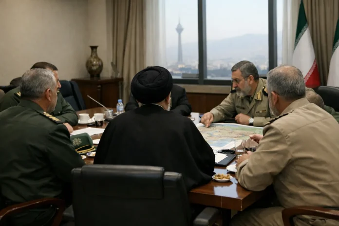 Ιράν: Νέες κατευθυντήριες οδηγίες Χαμενεΐ προς την στρατιωτική ηγεσία νέες κατευθυντήριες οδηγίες Χαμενεΐ