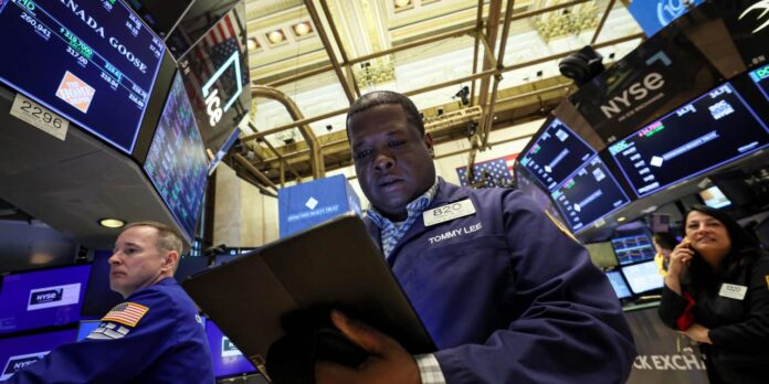 Αγορές: Το momentum trade «καίει» τη Wall Street – Οι ημιαγωγοί οδηγούν το ισχυρότερο ράλι των τελευταίων ετών Αγορές: Το momentum trade «καίει» τη Wall Street – Οι ημιαγωγοί οδηγούν το ισχυρότερο ράλι των τελευταίων ετών