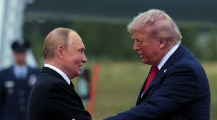 Ντμίτρι Πέσκοφ OR Dmitry Peskov, Βλαντίμιρ Πούτιν OR Vladimir Putin, Ντόναλντ Τραμπ OR Donald Trump, Εμανουέλ Μακρόν OR Emmanuel Macron, Βολοντίμιρ Ζελένσκι OR Volodymyr Zelensky