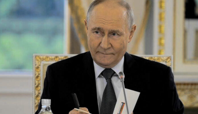 Βλαντίμιρ Πούτιν OR Vladimir Putin, Ντόναλντ Τραμπ OR Donald Trump, Ουκρανία OR Ukraina