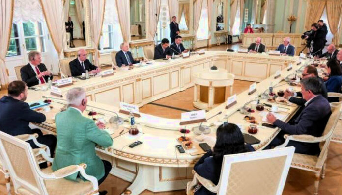 Πούτιν OR Putin Ουκρανία OR Oukrania