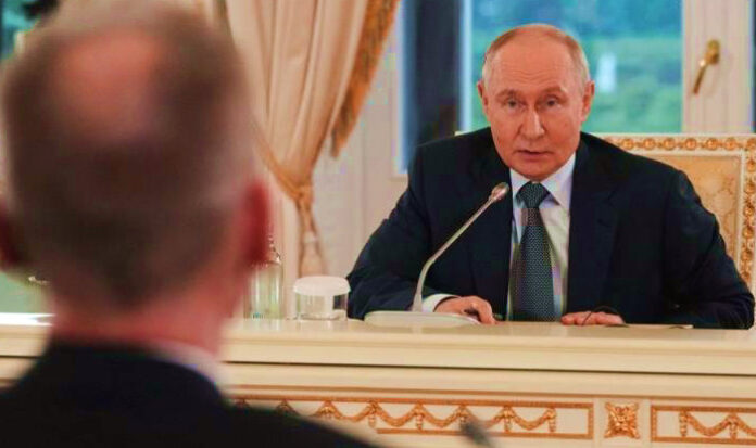 Βλαντίμιρ Πούτιν OR Vladimir Putin, Βολοντίμιρ Ζελένσκι OR Volodymyr Zelensky