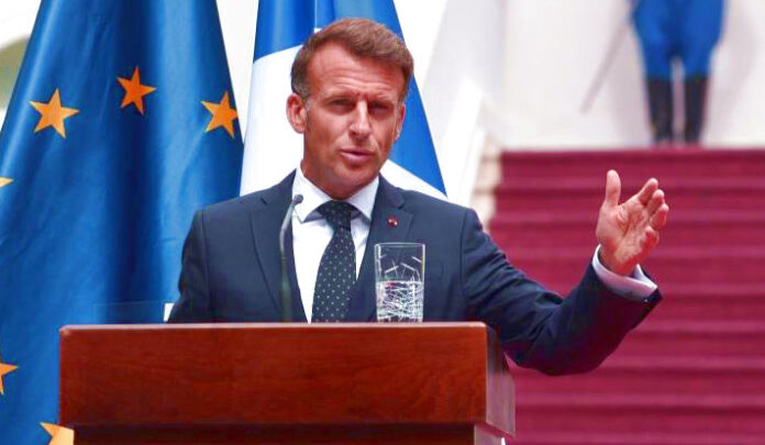 Εμανουέλ Μακρόν OR Emmanuel Macron, Κιρ Στάρμερ OR Keir Starmer, Φρίντριχ Μερτς OR Friedrich Merz, Βολοντίμιρ Ζελένσκι OR Volodymyr Zelensky