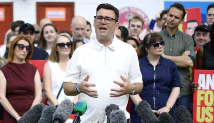 Άντι Μπέρναμ