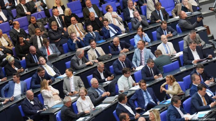 Γερμανία: Αναμονή για AfD σε κρατική εξουσία και πολιτικός ανασχηματισμός AfD OR Εναλλακτική για τη Γερμανία FDP OR Φιλελεύθεροι Γερμανία