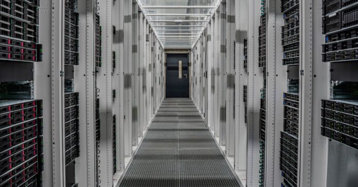 Infomaniak D4, κέντρο δεδομένων D4, data center D4, τηλεθέρμανση Ευρώπη, τεχνητή νοημοσύνη υποδομές