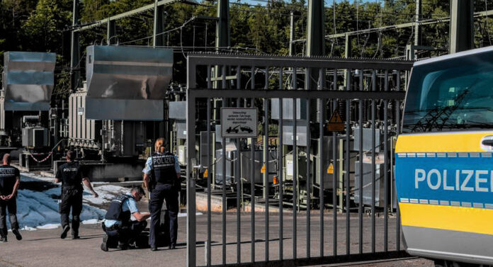 Γερμανία: Εμπρησμός σε υποσταθμό αναδεικνύει νέα ενεργειακά ρίσκα Reutlingen OR Ρόιτλινγκεν Γερμανία ενεργειακό δίκτυο εμπρησμός