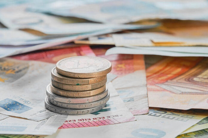 e-ΕΦΚΑ και ΔΥΠΑ καταβάλλουν 1,38 δισ. σε 2,68 εκατ. δικαιούχους πληρωμές e-ΕΦΚΑ ΔΥΠΑ