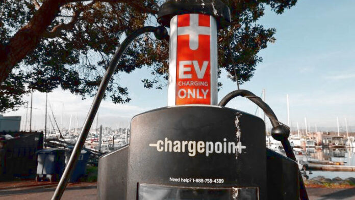 Nissan και Valeo φέρνουν έξυπνη φόρτιση ηλεκτρικών στην Ευρώπη έξυπνη φόρτιση ηλεκτρικών