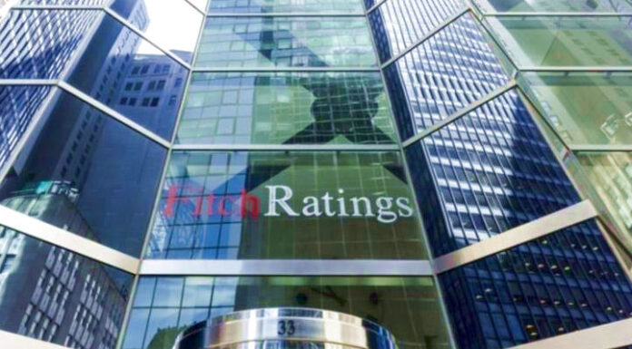 Fitch: Παγκόσμια υποβάθμιση κρατικών προοπτικών λόγω πολέμου ΗΠΑ–Ιράν Fitch Ratings OR Φιτς ΗΠΑ OR USA Ιράν OR Iran Ελληνικό χρέος OR Greek debt
