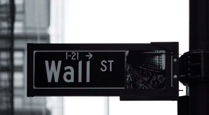ΗΠΑ: Βουτιά στα futures Nasdaq 100 με επίκεντρο την τεχνολογία futures Nasdaq