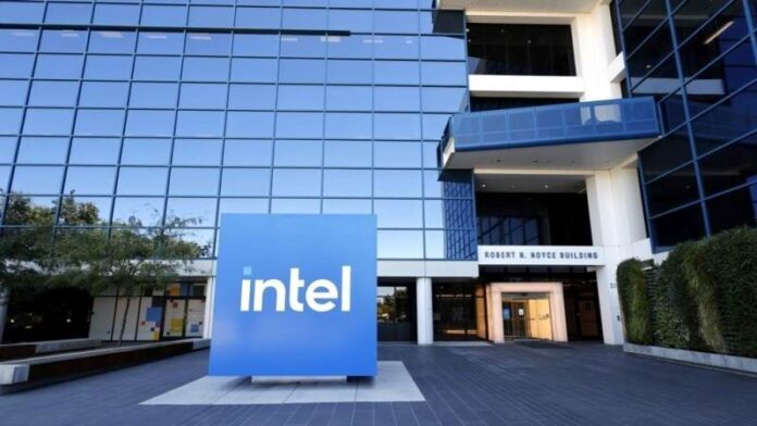 Intel OR Ιntel