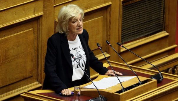 Σία Αναγνωστοπούλου καταγγέλλει ιδιωτικά πανεπιστήμια ως απειλή ιδιωτικά πανεπιστήμια