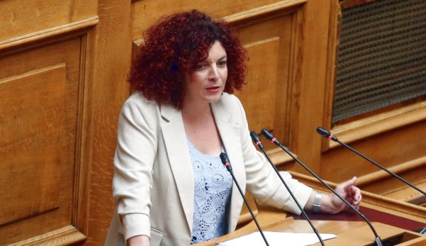 ΚΚΕ καταγγέλλει συνταγματική αναθεώρηση υπέρ επιχειρηματικών ομίλων συνταγματική αναθεώρηση