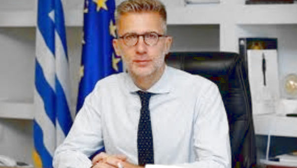 Ο Άκης Σκέρτσος υπερασπίζεται το posokanei.gov.gr και εγκαλεί την αντιπολίτευση posokanei.gov.gr