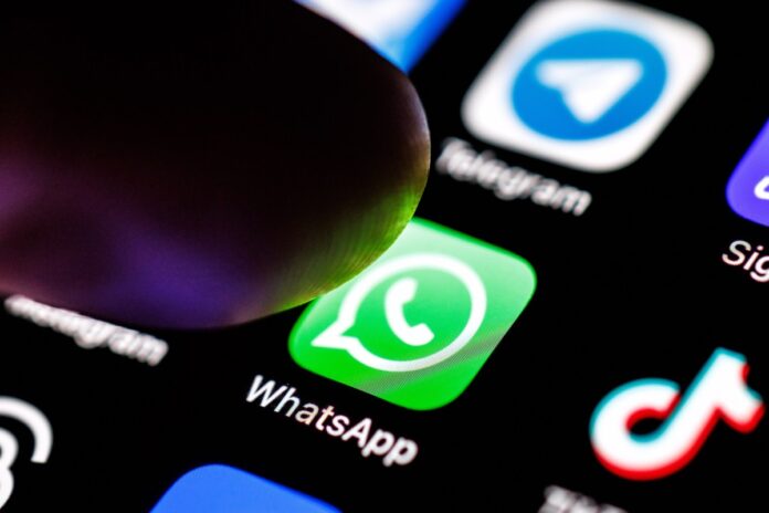 Meta OR WhatsApp