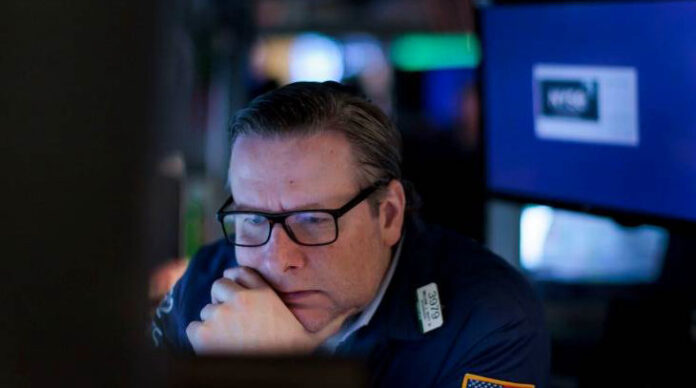 Nasdaq υποχωρεί άνω του 3% ενόψει κρίσιμων στοιχείων πληθωρισμού Nasdaq OR Νάσντακ, Wall Street, Plithorismos IPA OR Πληθωρισμός ΗΠΑ