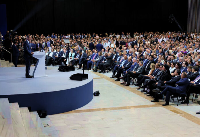 κατώτατος μισθός 2027, μειωση εισφορων εργοδοτων, ΕΦΚΑ, Mitsotakis, katotatos misthos, eisfores ergodoton